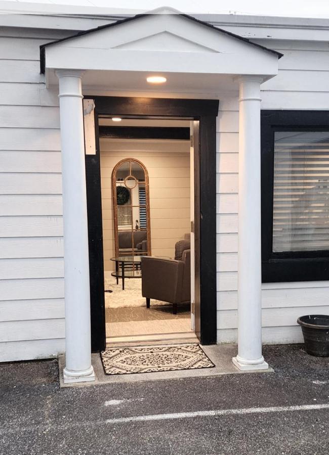 Town Square Retreat Apartment Blairsville Bagian luar foto